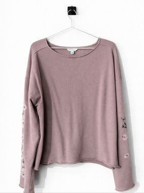 American Eagle Outfitters Embroidered Crewneck Sweatshirt